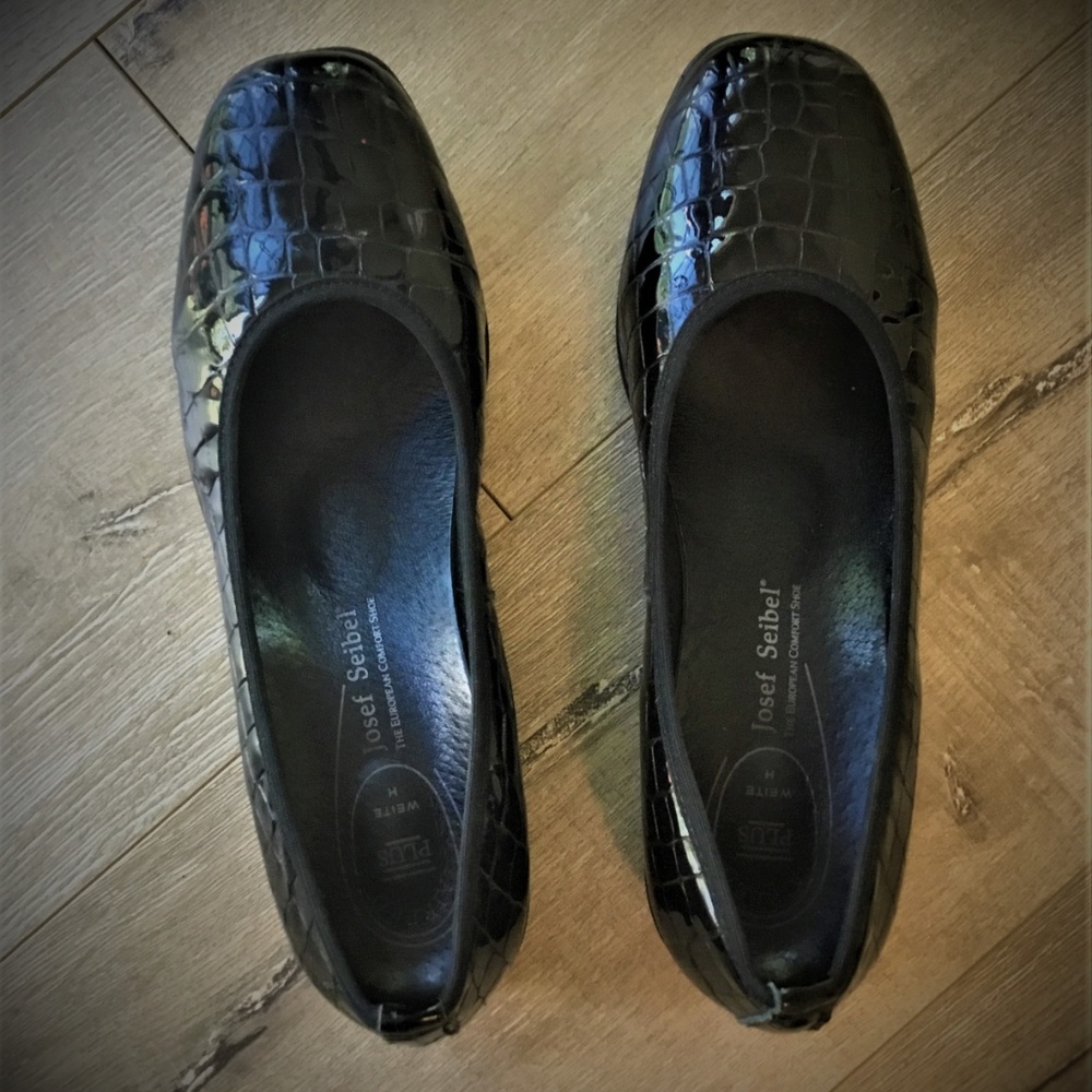 Joseph Seibel - Comfortable, attractive slip-on!